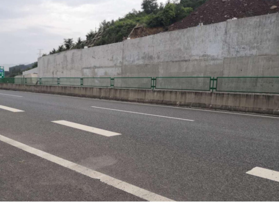 广陕、广巴高速公路连接线东坝互通K4+700左侧顺层滑坡处治工程顺利完工
