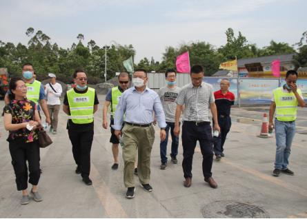 南渝路微表处施工现场观摩交流.jpg 南渝路微表处施工现场观摩交流.jpg