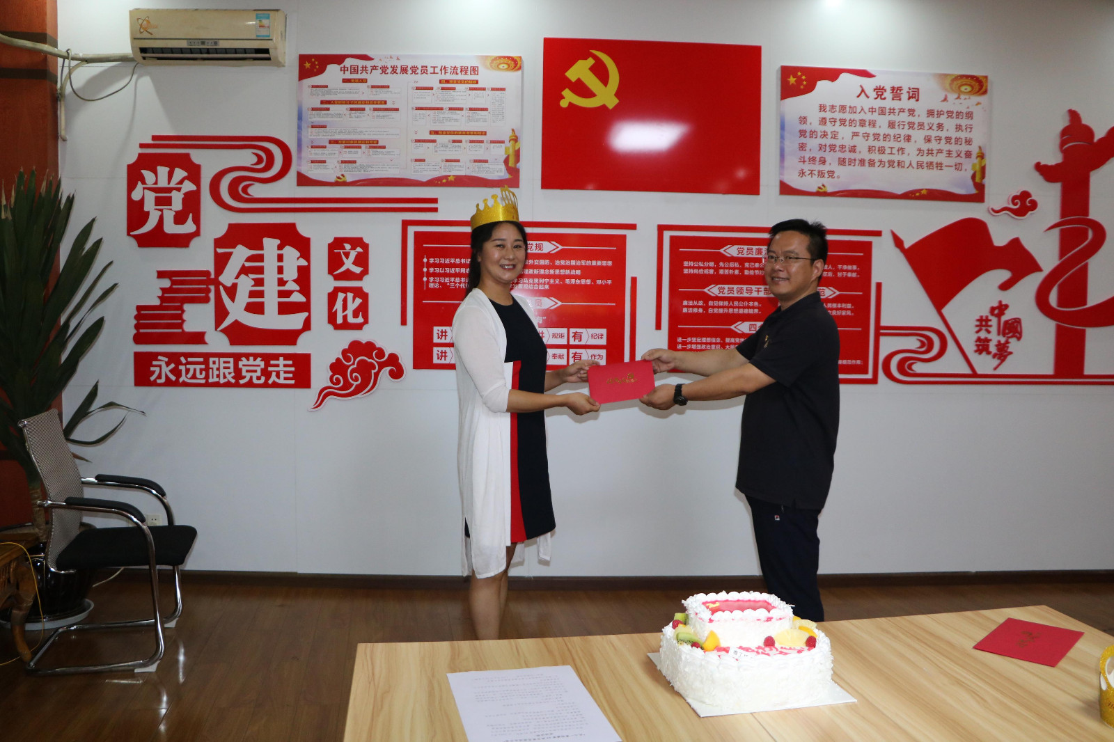 德会高速TJ1总包部、TJ1-3项目支部联动开展“政治生日”专题活动2.jpg