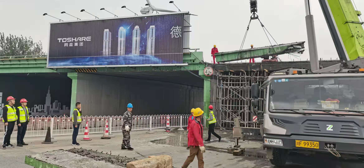 京昆成绵72号中桥进入梁板吊装.png 京昆成绵72号中桥进入梁板吊装.png