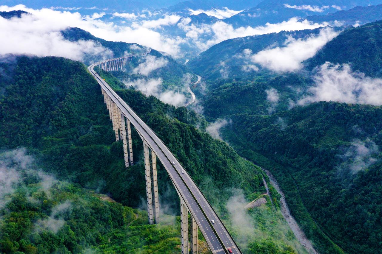 扉页图.jpg 扉页图.jpg